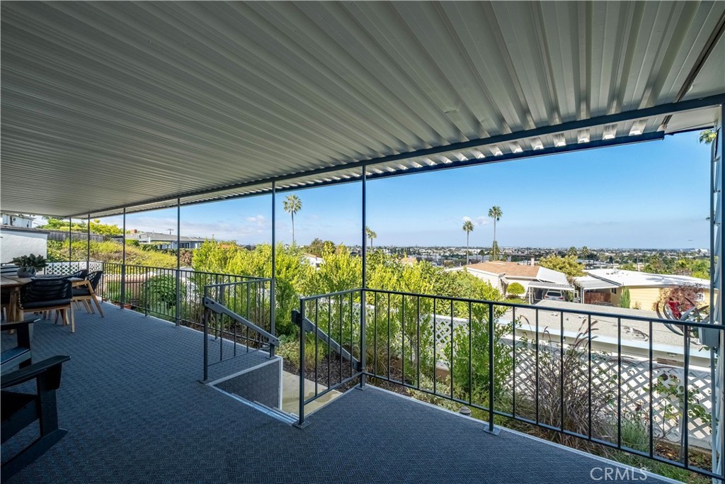 2550 Pacific Coast Highway 224