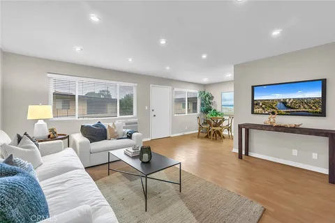 3907 La Crescenta Avenue Unit 208, La Crescenta, CA 91214 - MLS#: PW25279848