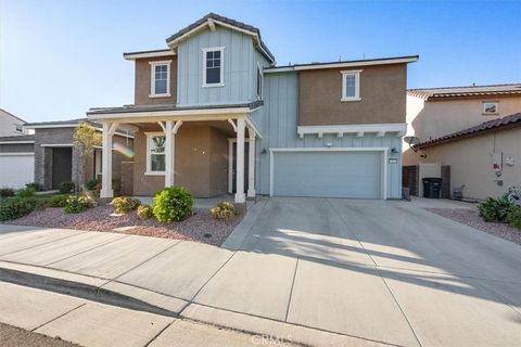 Photo of 29161 Tarragon, Lake Elsinore, CA 92530 (MLS # IG26059429)