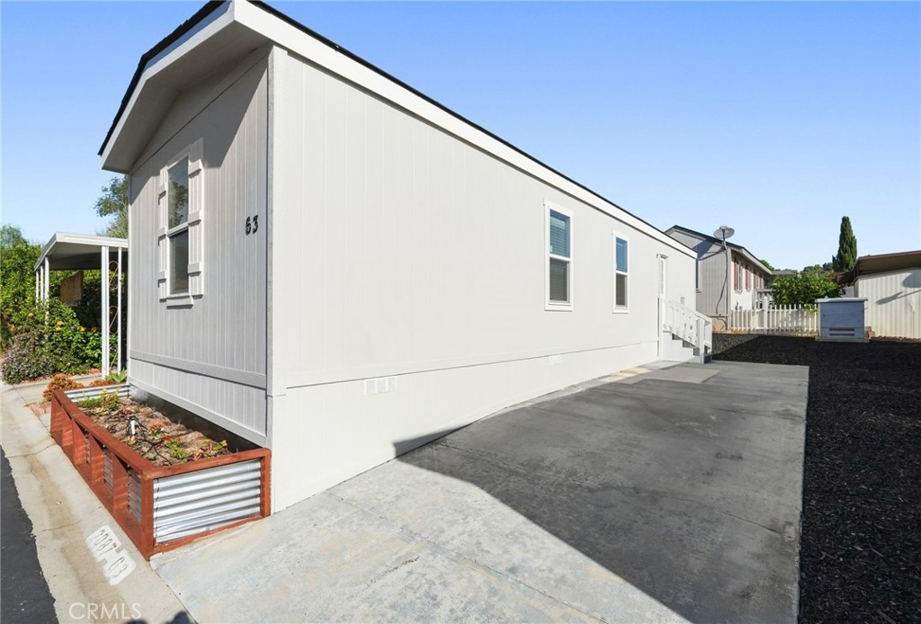 2193 Los Feliz Drive 63