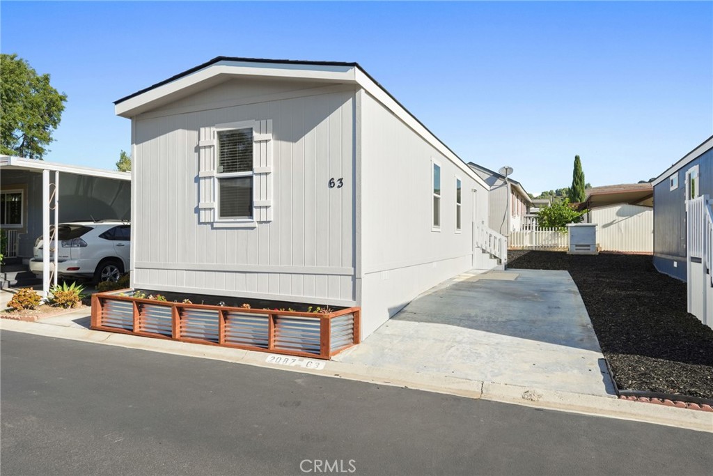 2193 Los Feliz Drive 63