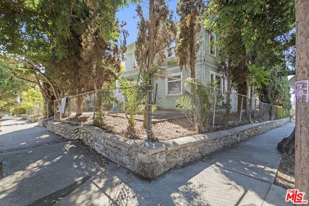 Photo of 1348 Kellam Avenue, Los Angeles, CA 90026 (MLS # 26642945)
