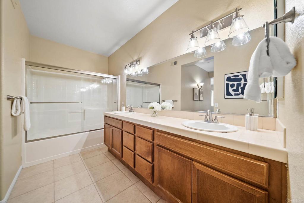 BDCC Fairway Villas (31206) - Residential
