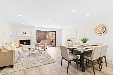 8870 Villa La Jolla Dr 210 La Jolla CA 92037