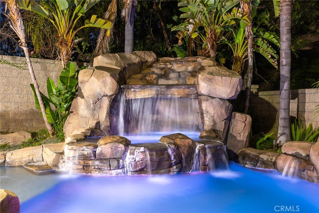 Vista Del Verde - Residential