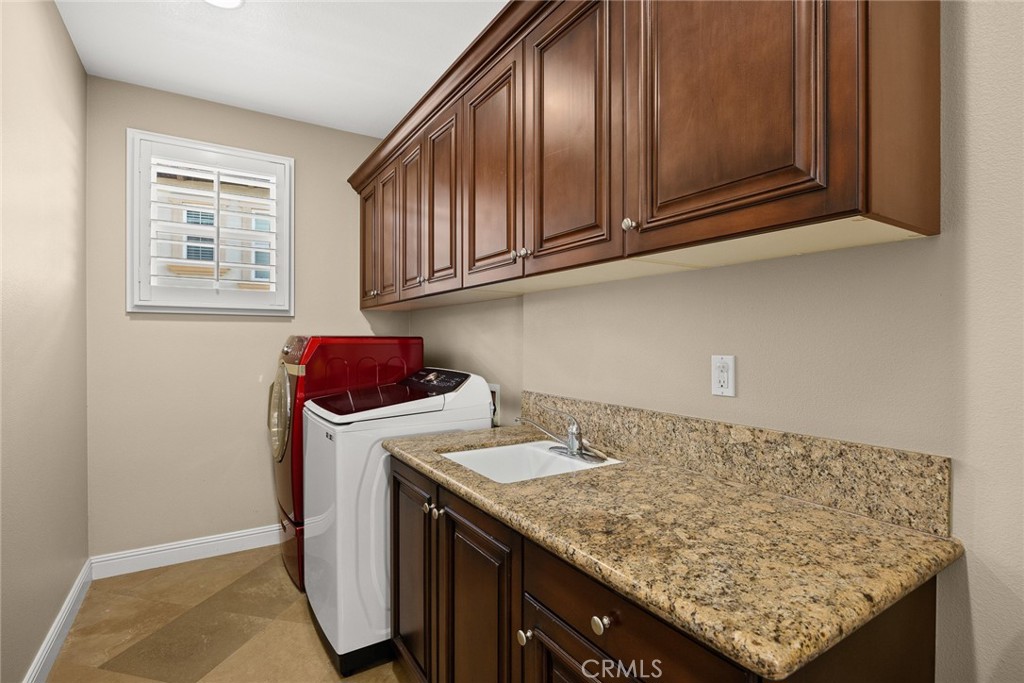 Vista Del Verde - Residential