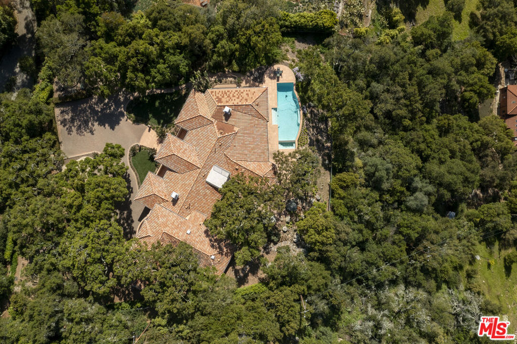 450 El Cielito Road