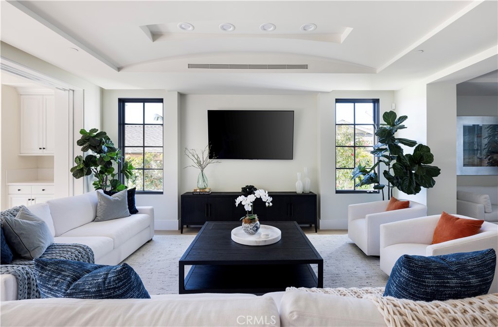 Shore Cliffs (SHOR) - Residential Lease