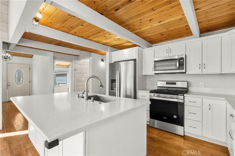 Photo of 1000 Eagle Ln, Frazier Park, CA 93225 (MLS # AR26191831)