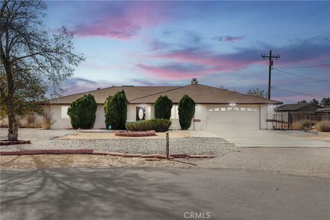 Photo of 22111 Isatis Ave, Apple Valley, CA 92307 (MLS # HD25265539)