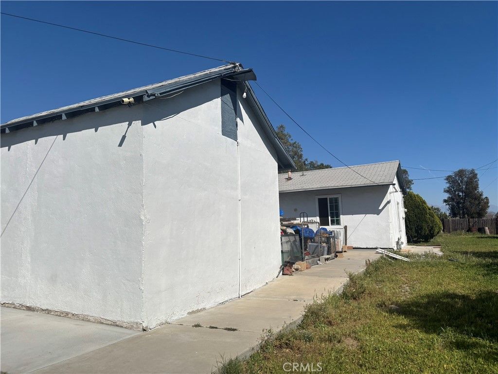Photo of 8005 Oleander Ave, Fontana, CA 92336 (MLS # IV26056470)