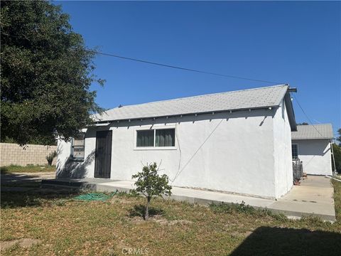 8005 Oleander Fontana CA 92336