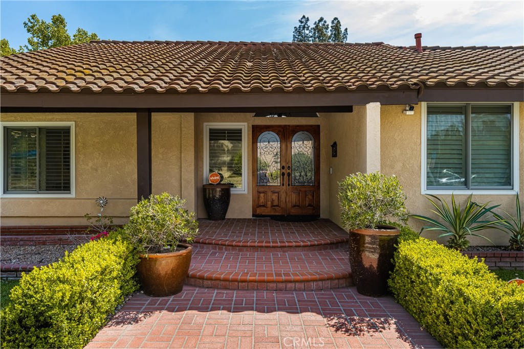 1203 Paseo Dorado