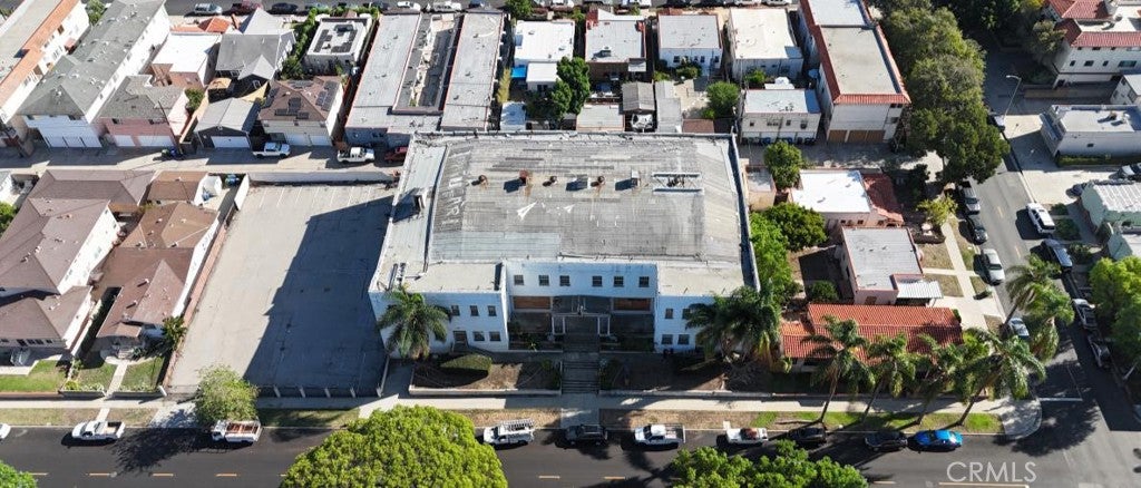 867 W 10th Street