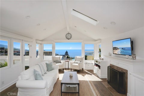 Photo of 176 Mcaulay Place, Laguna Beach, CA 92651 (MLS # LG26202719)