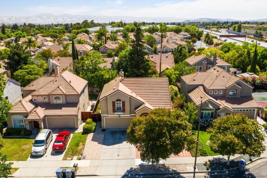 listing image 130729139657003827512