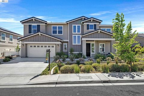 Photo of 271 Eagle Nest Dr, Oakley, CA 94561 (MLS # 41130178)