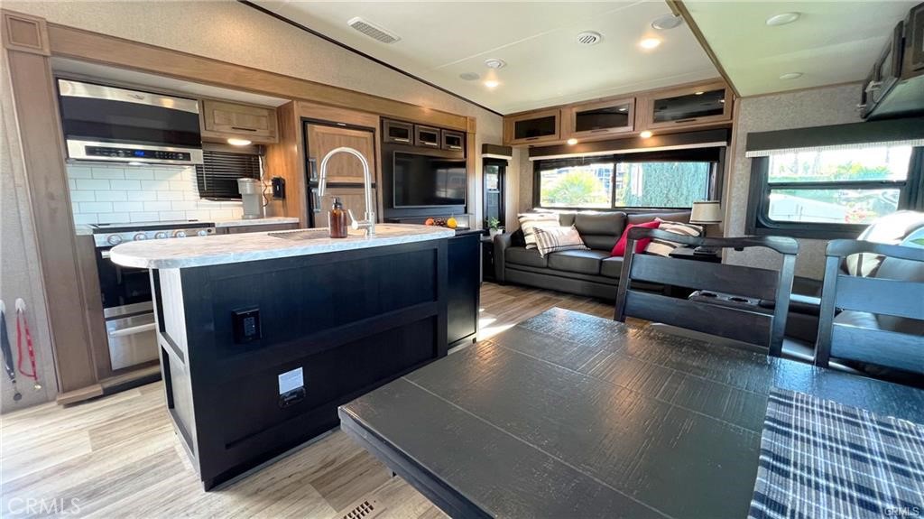 Desert Shadows RV Resort (33619) - Manufactured In Park