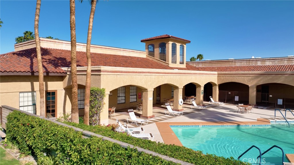 Desert Shadows RV Resort (33619) - Manufactured In Park