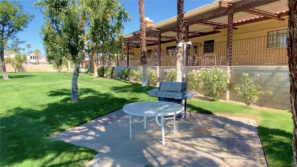 Desert Shadows RV Resort (33619) - Manufactured In Park