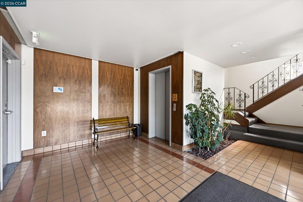 6433 Fairmount