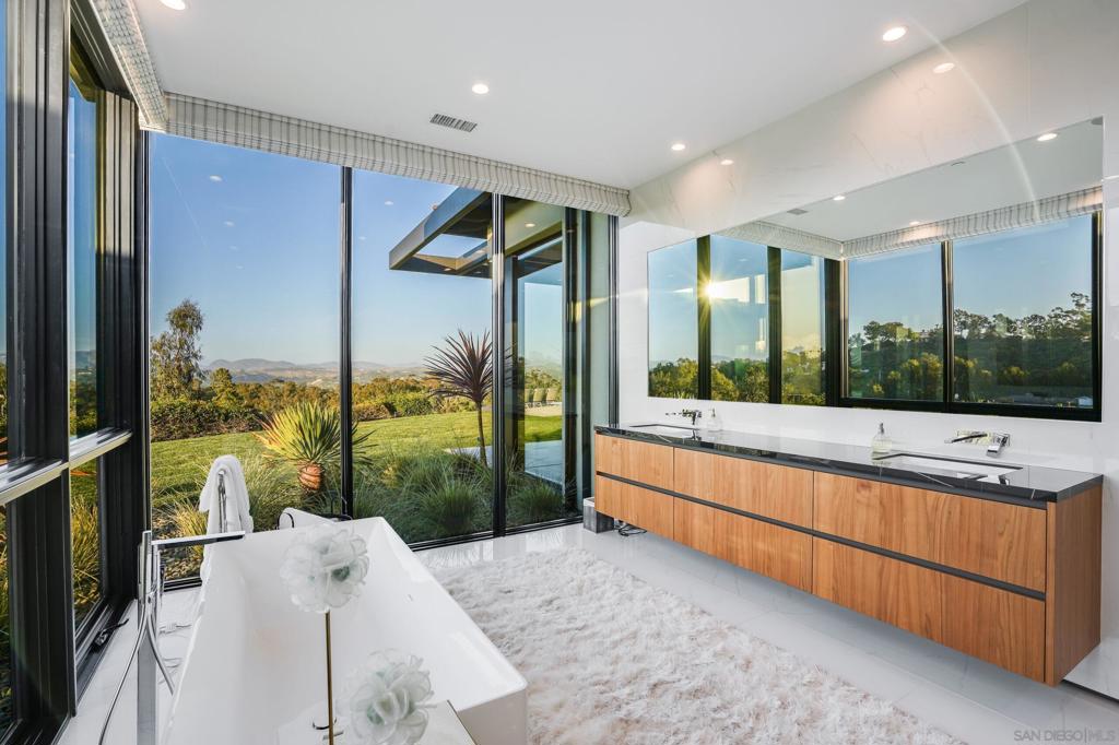 Rancho Santa Fe - Residential