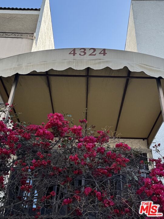 4324 Troost Avenue 303