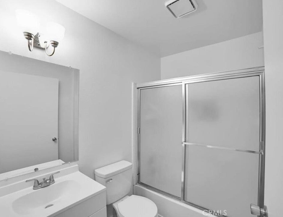 12601 Van Nuys 241