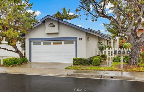Photo of 6 Gettysburg, Irvine, CA 92620 (MLS # OC26018863)