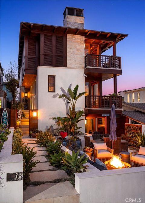 Photo of 126 4th Street, Manhattan Beach, CA 90266 (MLS # SB25224039)