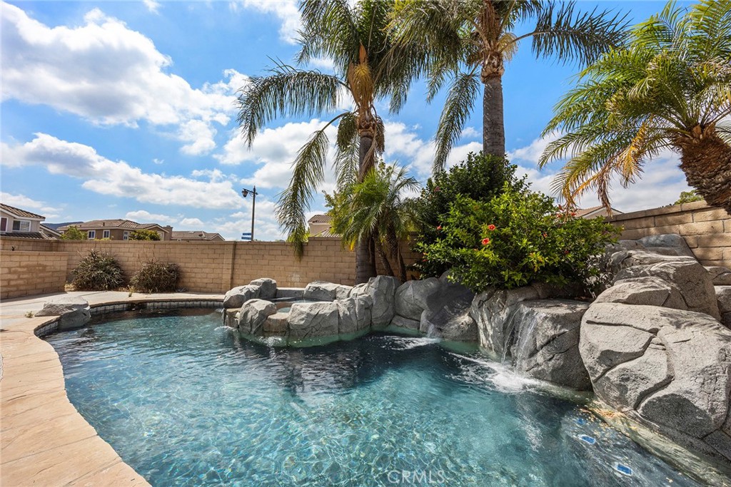 744 S Morningstar Drive