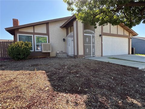 Photo of 25215 Hemlock Ave, Moreno Valley, CA 92557 (MLS # IV25245428)