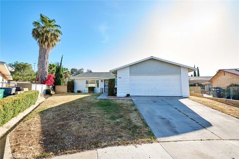 Photo of 11898 Weller Pl, Moreno Valley, CA 92557 (MLS # CV26072845)