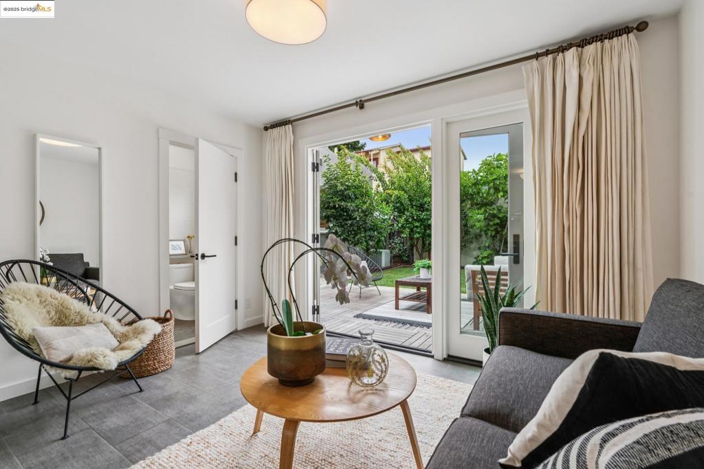 ROCKRIDGE - Residential
