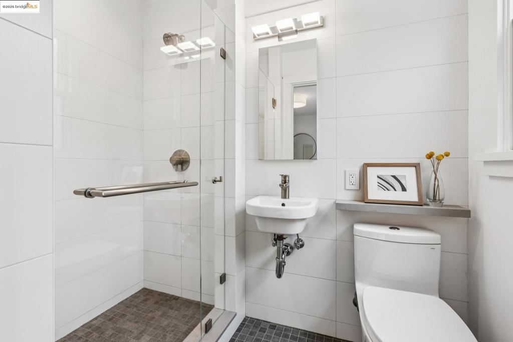 ROCKRIDGE - Residential