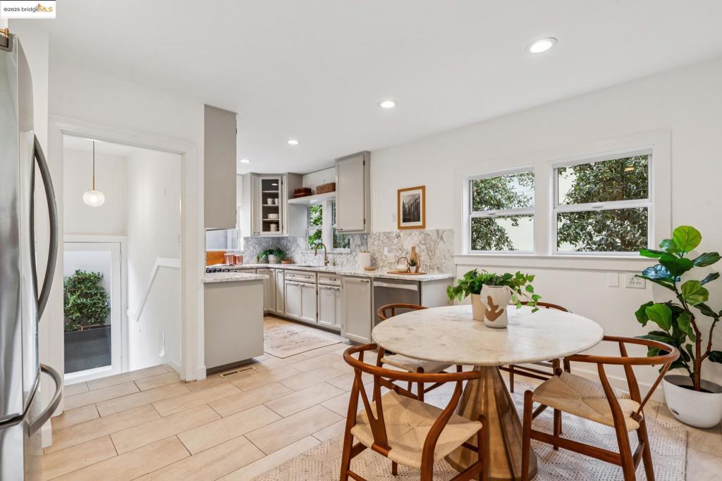 ROCKRIDGE - Residential