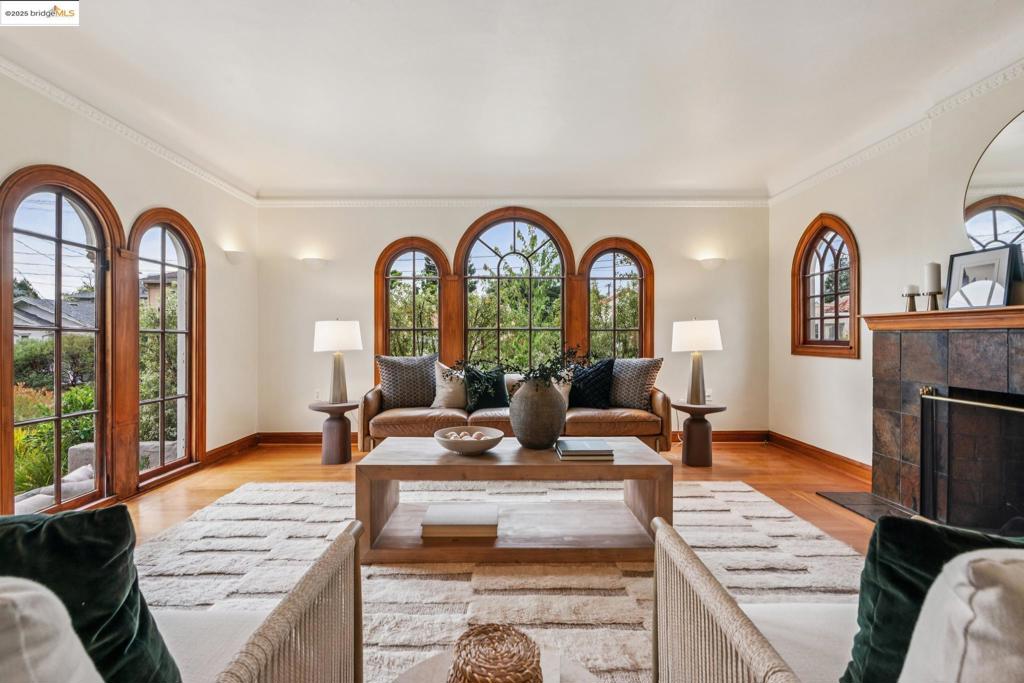 ROCKRIDGE - Residential