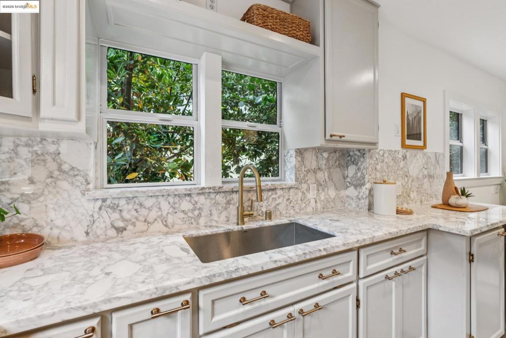 ROCKRIDGE - Residential