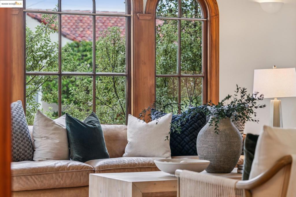 ROCKRIDGE - Residential