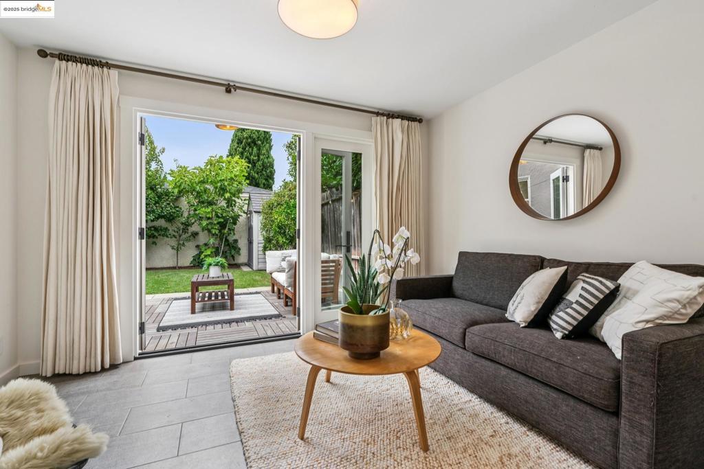 ROCKRIDGE - Residential
