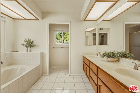 Tiny photo for 7262 Elmsbury Lane, West Hills, CA 91307 (MLS # 26864619)