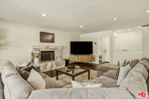 Tiny photo for 7262 Elmsbury Lane, West Hills, CA 91307 (MLS # 26864619)