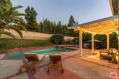 Tiny photo for 7262 Elmsbury Lane, West Hills, CA 91307 (MLS # 26864619)