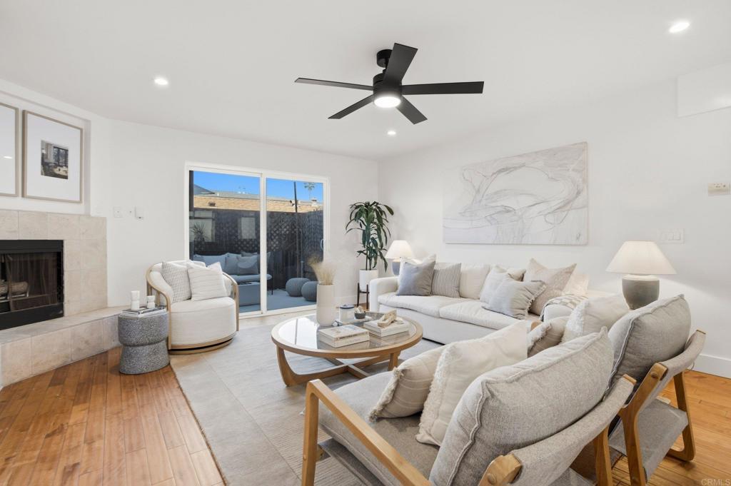 5027 Santa Monica Avenue B