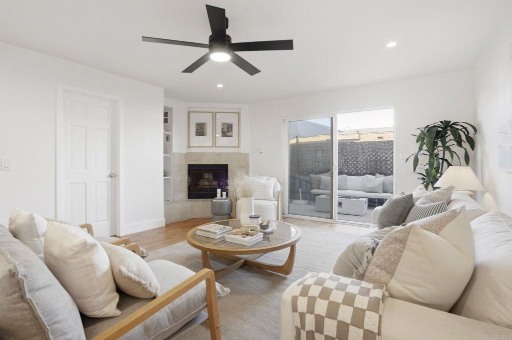 5027 Santa Monica Avenue B