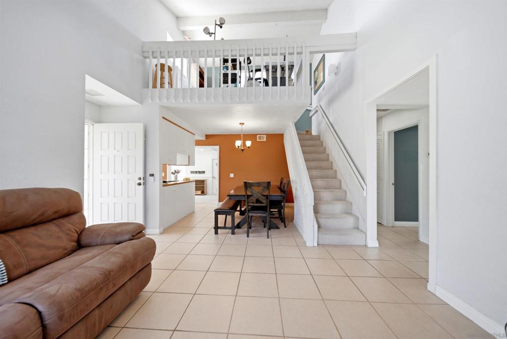 261 Riverview Way WAY, Oceanside CA 92057