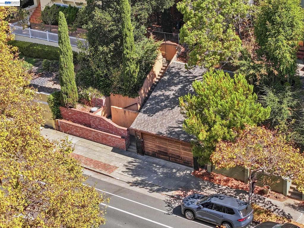 1520 Grand
