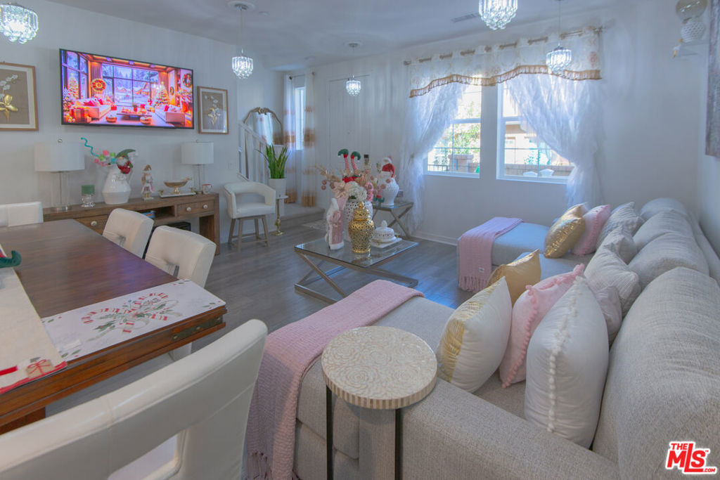 28649 Jardineras Drive