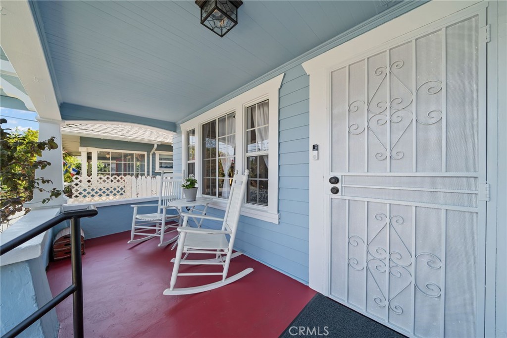 373 W Santa Cruz Street