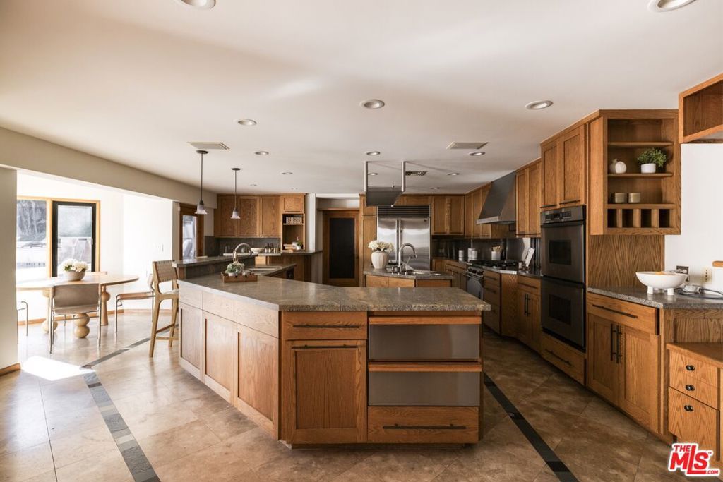 listing image 130724341955813006510